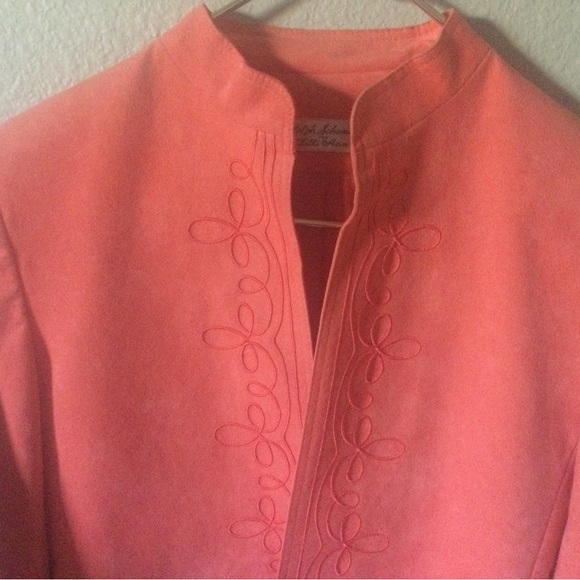 Lilli Ann - Picture 2 of 12